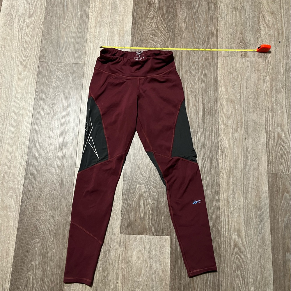 Reebok Burgundy and Black Speedwick Mesh Panel Leggings size small
